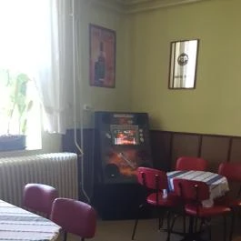 Hajnalka Presszó, Battonya - Belső