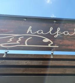 Halfaló Halsütöde
