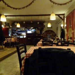 Halra Bor Étterem, Rakamaz - Belső