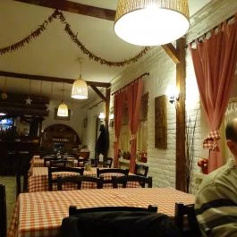 Halra Bor Étterem, Rakamaz - Belső