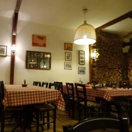 Halra Bor Étterem, Rakamaz - Belső