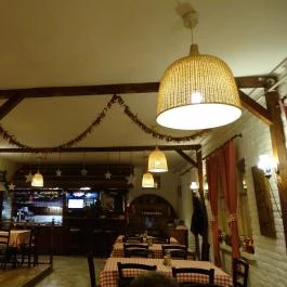 Halra Bor Étterem, Rakamaz - Belső