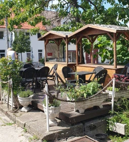 Három Nyulak Specialty Kávézó