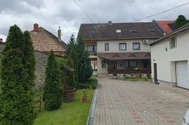 Hattyú Étterem Panzió Tata