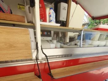 Hekk kunyhó Taksony