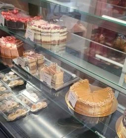 Hermina Cukrászda & Fagylaltozó