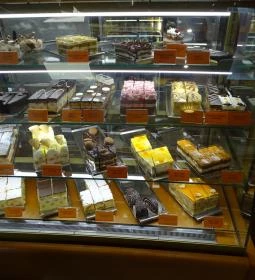 Hodosi Cukrászda-Fagyizó