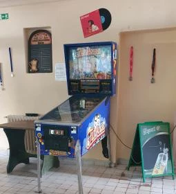 Hörpintő Söröző