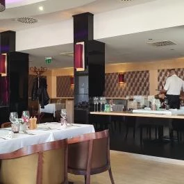 Hotel Délibáb - Mirage Étterem & Kávézó Hajdúszoboszló - Belső