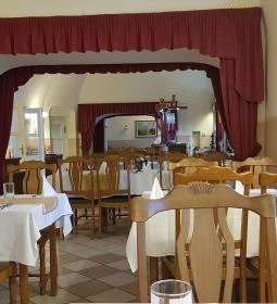 Hotel Schuster Étterme