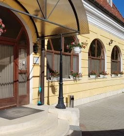 Hotel Schuster Étterme