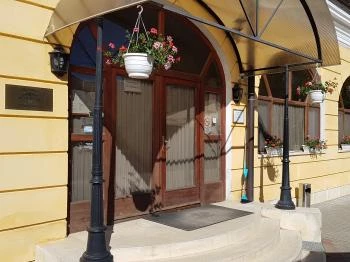 Hotel Schuster Étterme Csenger