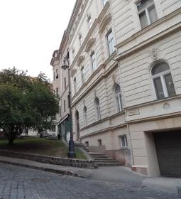 Hunyadi Lakásbisztró & Kézműves Söröző