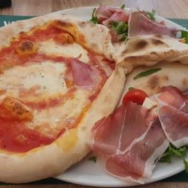 Il Villaggio, Csabdi - Étel/ital