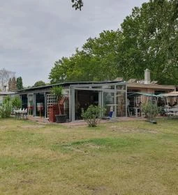 Jóbarátok halsütöde