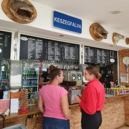 Jóbarátok halsütöde, Balatonalmádi - Egyéb