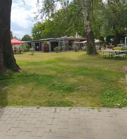 Jóbarátok halsütöde