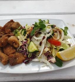 Jóbarátok halsütöde