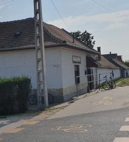 'Jobb mint otthon' Presszó