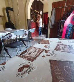 'Jobb mint otthon' Presszó