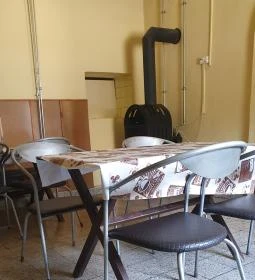 'Jobb mint otthon' Presszó