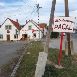 Judit Étterem, Borozó & Panzió, Hajós - Egyéb