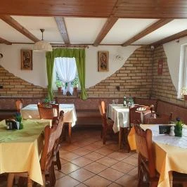 Judit Étterem, Borozó & Panzió, Hajós - Egyéb