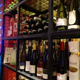 Judy's Wine Bar, Budapest - Étel/ital