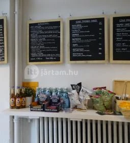 Juicy + Budapest Bagel