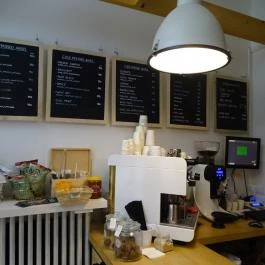 Juicy + Budapest Bagel, Budapest - Belső