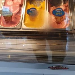 Karl Kávézó Fagylaltozó Dunaharaszti - Egyéb