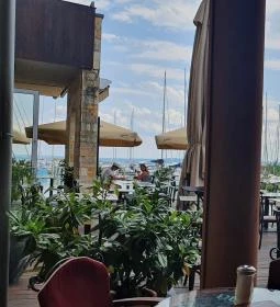 Karolina Kávéház & Koktélbár