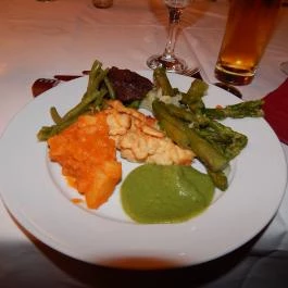 Károlyi-kastély étterem, Fehérvárcsurgó - Étel/ital