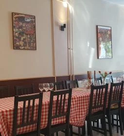 Kastély Étterem, Kávézó & Pizzéria