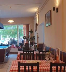 Kastély Étterem, Kávézó & Pizzéria