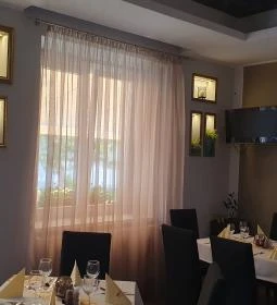  Kastélydomb Kávézó és Étterem