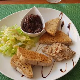 Kavics Grill Étterem Velence - Étel/ital