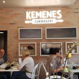 Kemenes Cukrászda & Bisztró, Biatorbágy - Belső