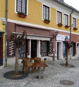 Kereskedőház Étterem és Kávézó