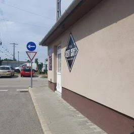 Kert Cafe Fagylaltozó és Kávézó, Füzesabony - Külső kép