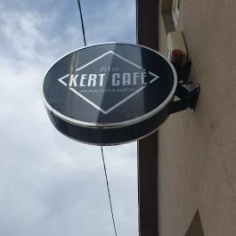 Kert Cafe Fagylaltozó és Kávézó, Füzesabony - Külső kép