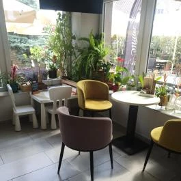Kert Cafe Fagylaltozó és Kávézó, Füzesabony - Belső