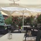 Kert Cafe Fagylaltozó és Kávézó Füzesabony - Külső kép