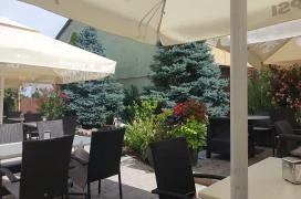 Kert Cafe Fagylaltozó és Kávézó Füzesabony