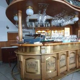 Két Bagoly Étterem Várpalota - Belső