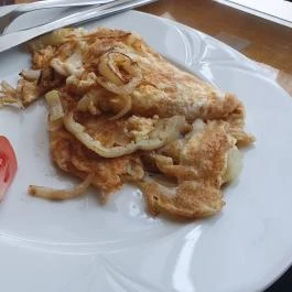 Két Bagoly Étterem Várpalota - Étel/ital