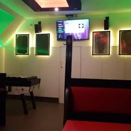 Kétlyukú Söröző-Borozó, Budapest - Belső