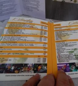 Kéttemplom Kávézó