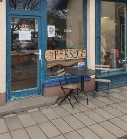 Kettőspont Kávézó