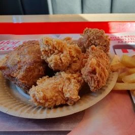 KFC - Komárom Komárom - Egyéb